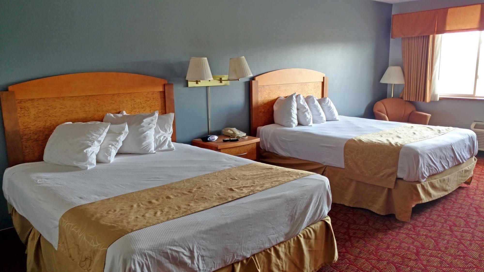 Boarders Inn & Suites By Cobblestone Hotels Superior Buitenkant foto