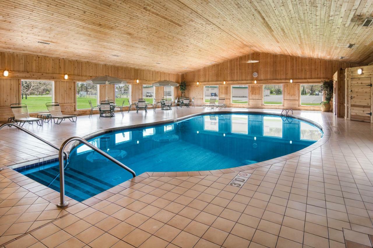 Boarders Inn & Suites By Cobblestone Hotels Superior Buitenkant foto