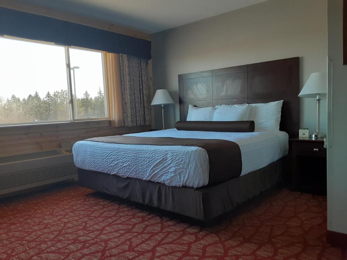 Boarders Inn & Suites By Cobblestone Hotels Superior Buitenkant foto