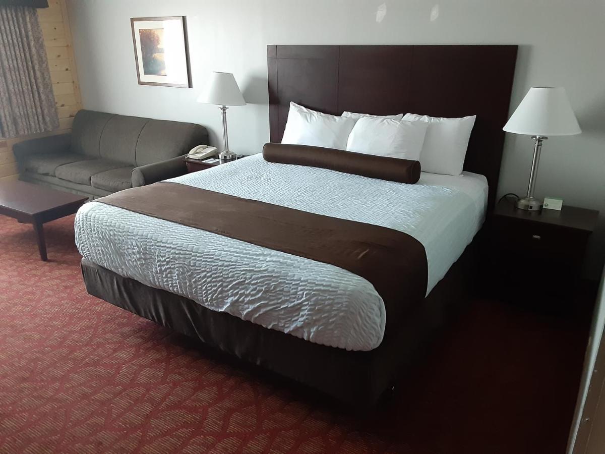 Boarders Inn & Suites By Cobblestone Hotels Superior Buitenkant foto