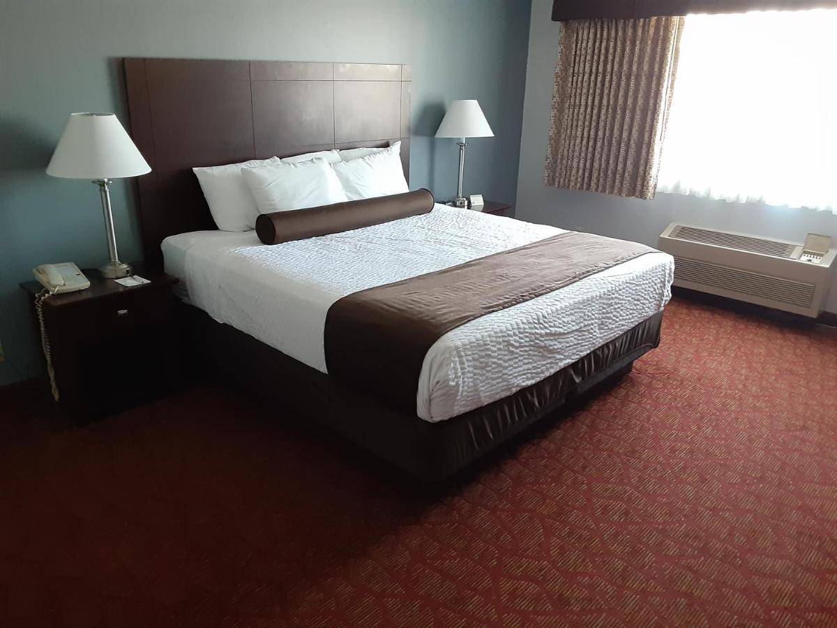 Boarders Inn & Suites By Cobblestone Hotels Superior Buitenkant foto