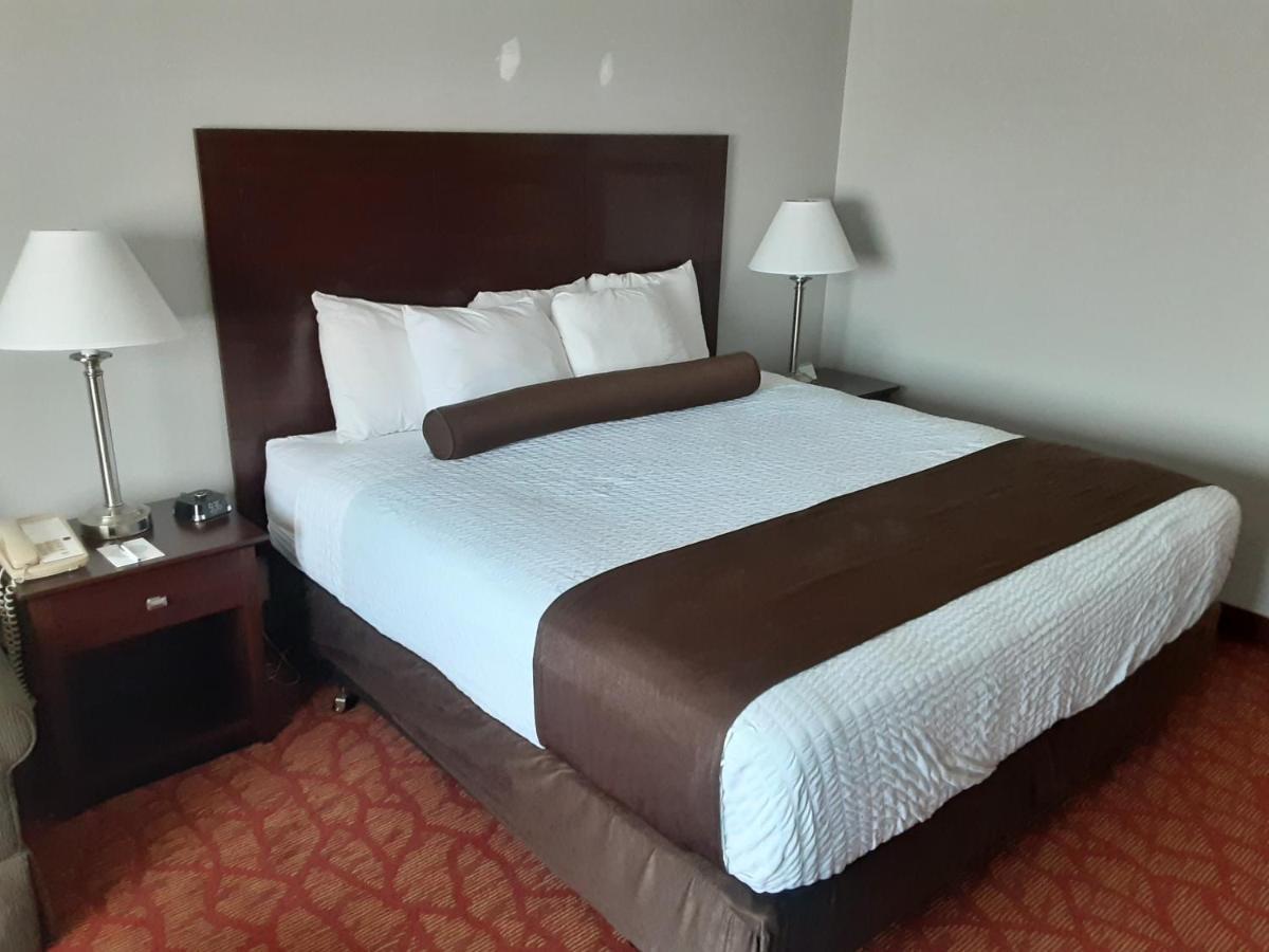 Boarders Inn & Suites By Cobblestone Hotels Superior Buitenkant foto